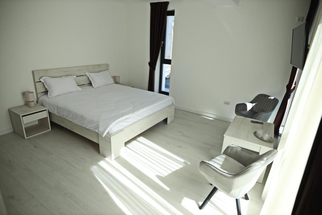 Appartement Casa Vys à Piteşti Extérieur photo