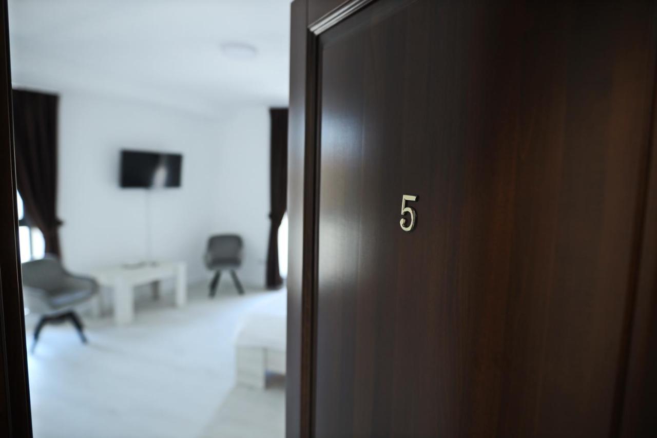 Appartement Casa Vys à Piteşti Extérieur photo